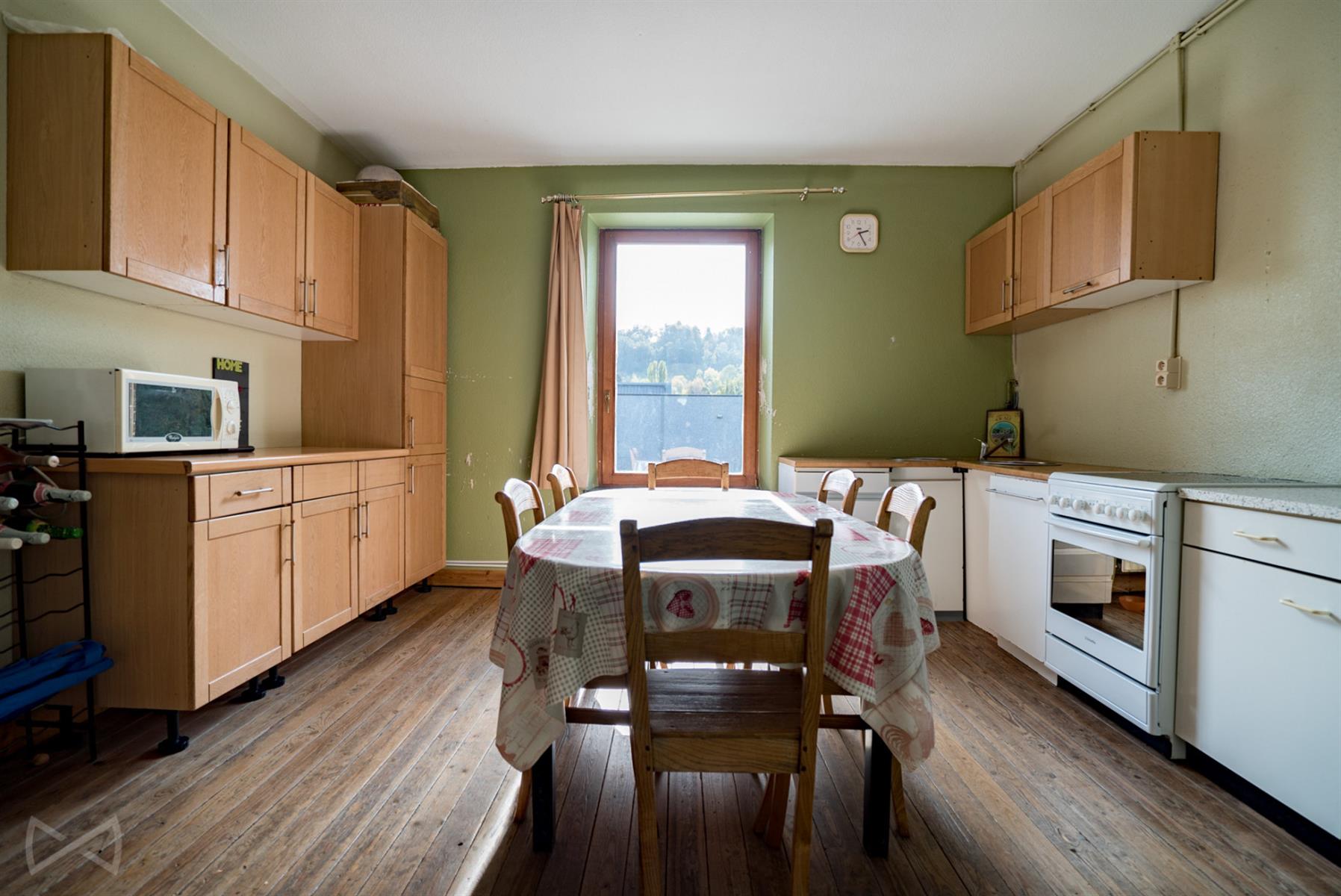 Photo 4 sur 4 pour Maison de huit chambres à Bomal sur Ourthe