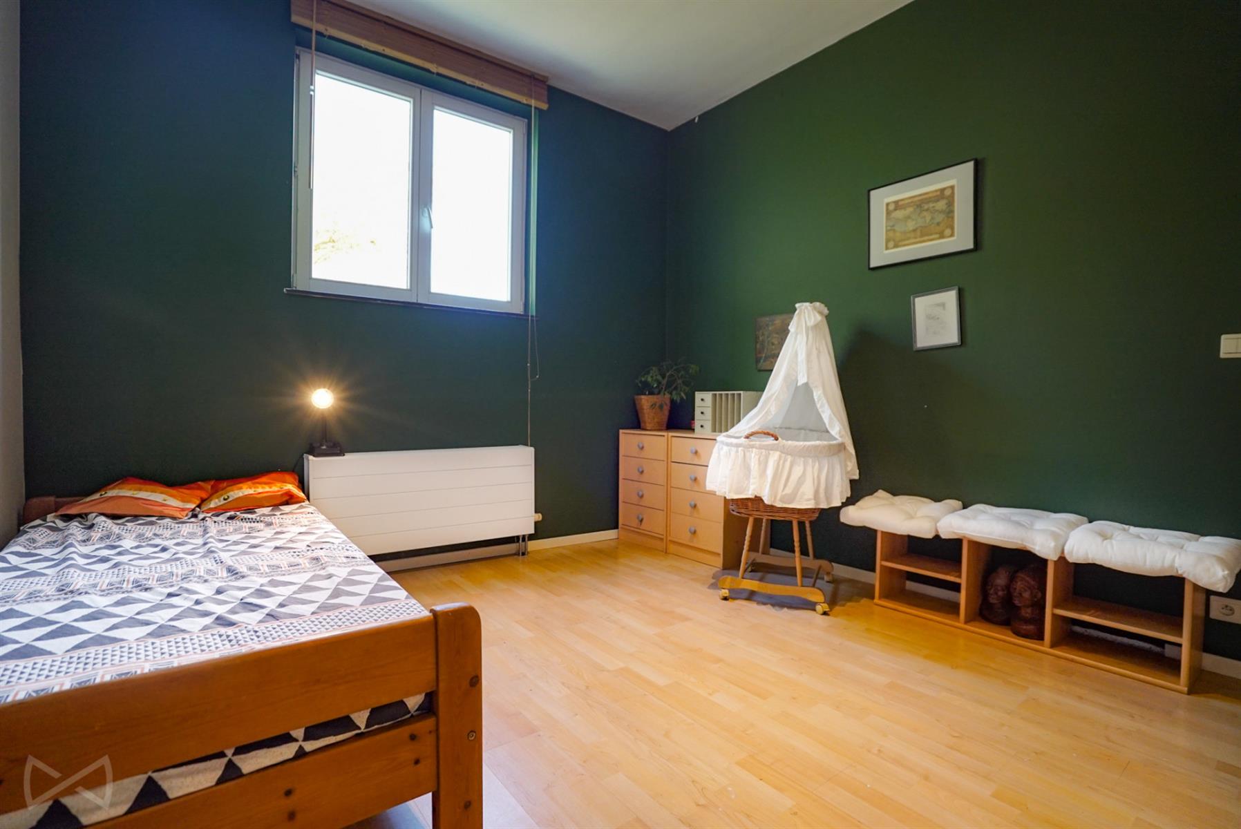 Foto 1 van 4 van Huis met zes slaapkamers in Genappe