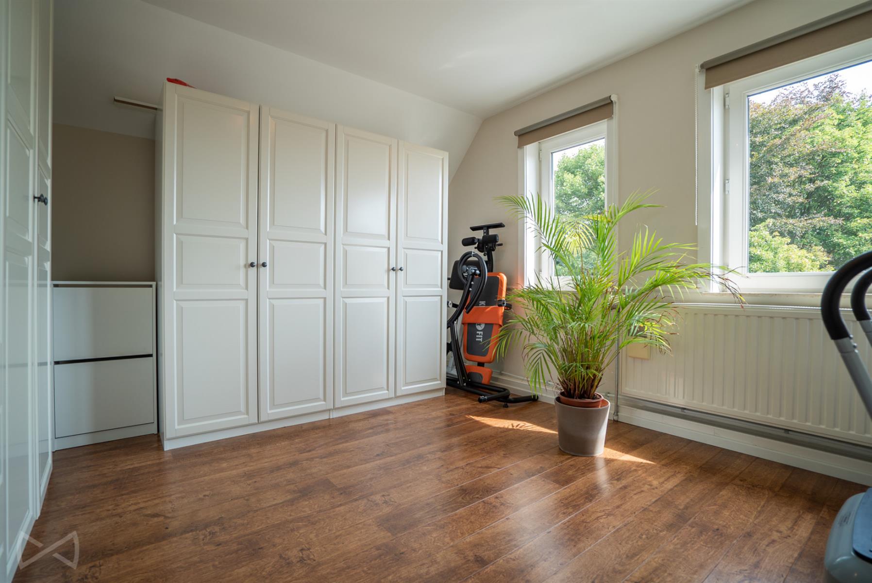 Foto 4 van 4 van Huis met vijf slaapkamers in Limal
