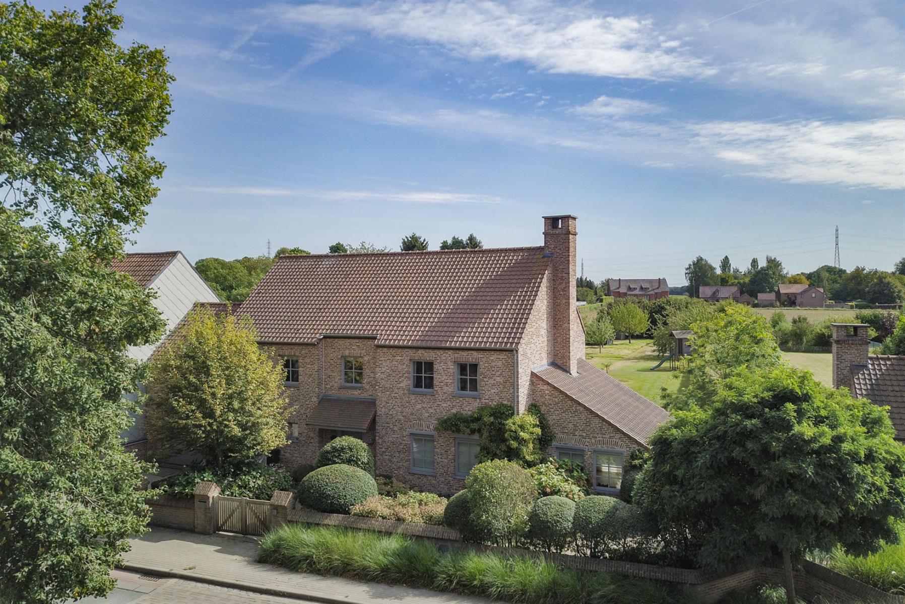 Picture 2 of 4 for House with four bedrooms in Céroux-Mousty