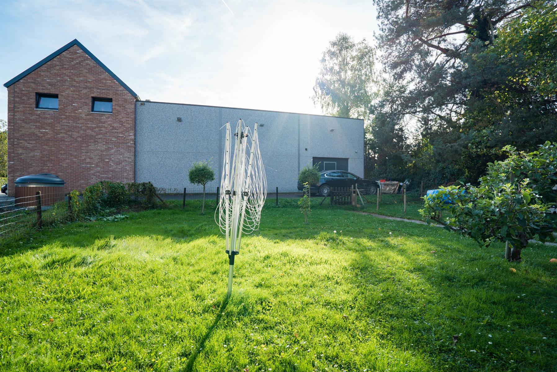 Photo 1 sur 4 pour Maison de huit chambres à Bomal sur Ourthe