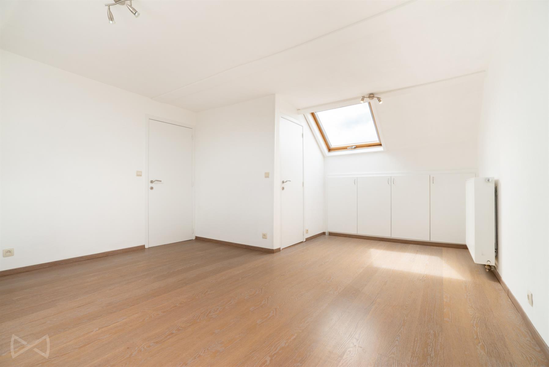 Picture 2 of 4 for House with three bedrooms in Waterloo