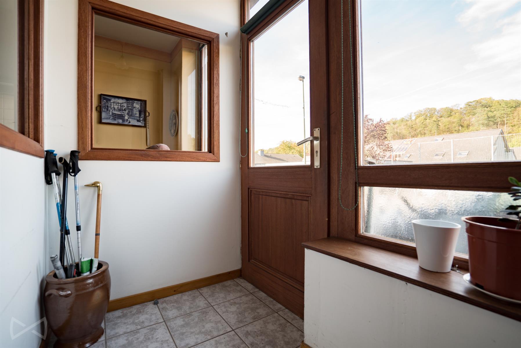 Photo 3 sur 4 pour Maison de huit chambres à Bomal sur Ourthe