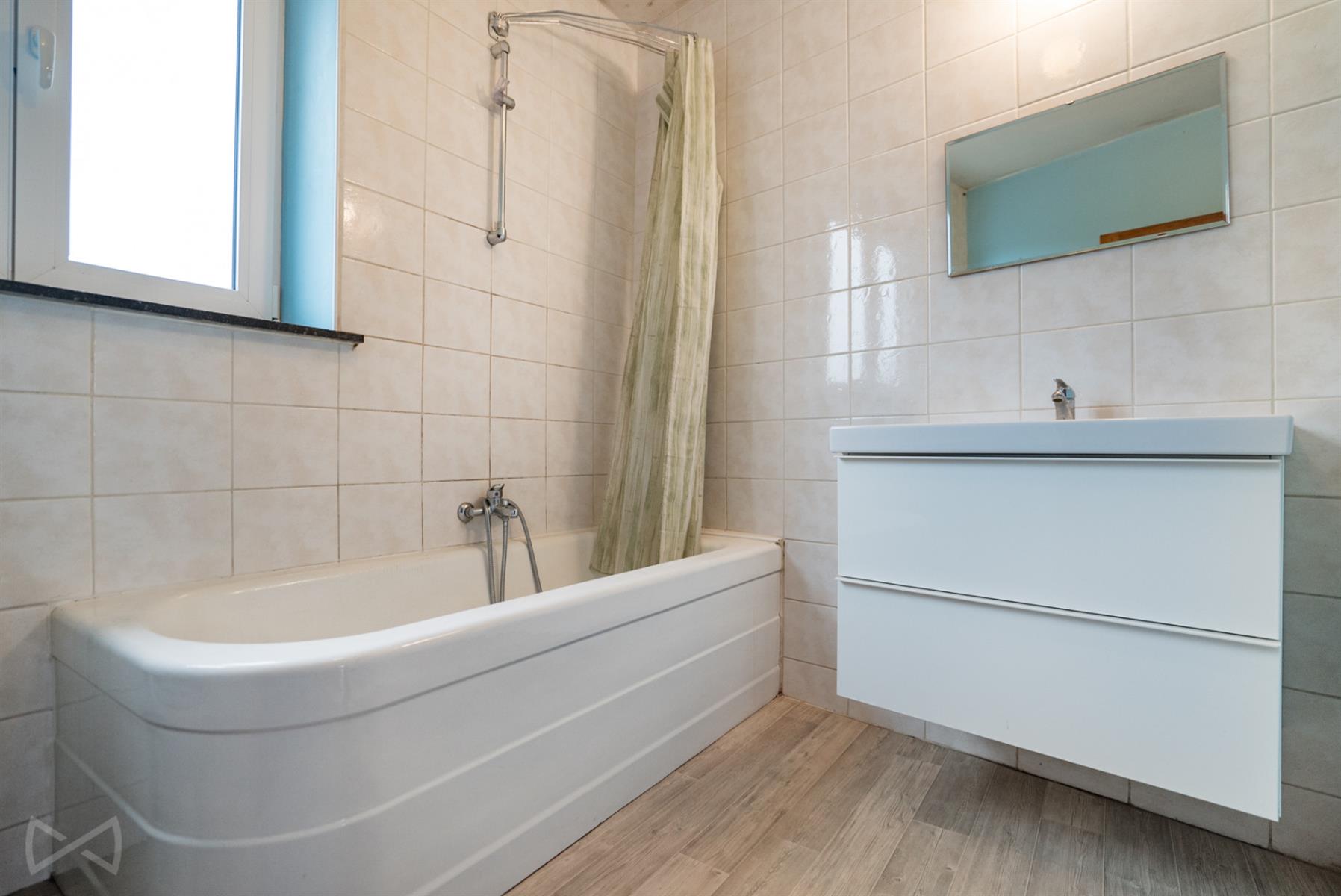 Picture 3 of 4 for House with five bedrooms in Marche-en-Famenne