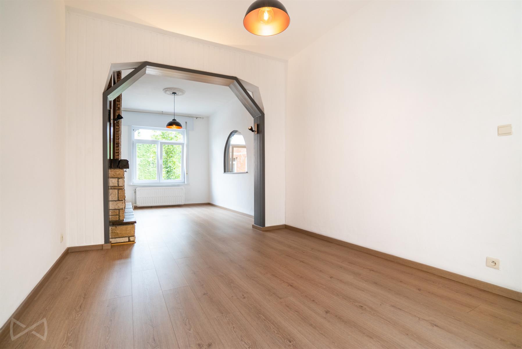 Picture 2 of 3 for House with three bedrooms in Waterloo