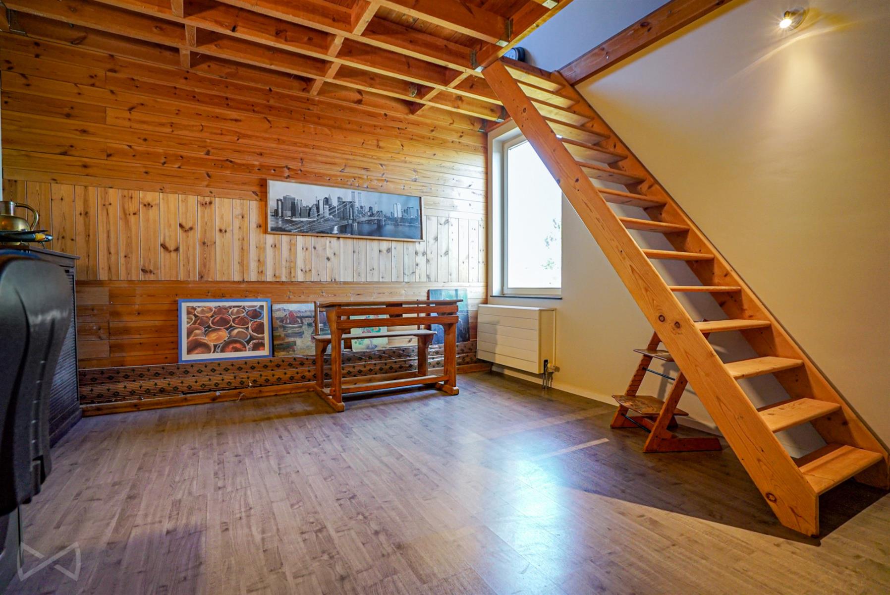 Foto 2 van 4 van Huis met zes slaapkamers in Genappe