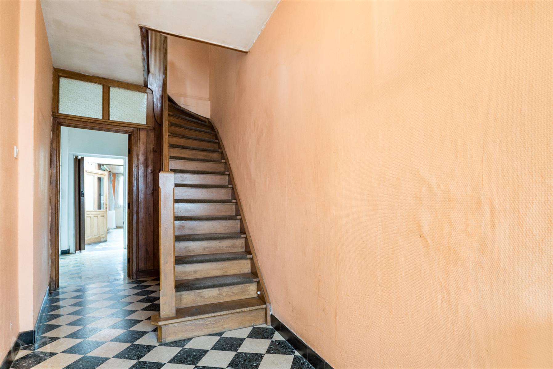 Picture 1 of 4 for House with five bedrooms in Marche-en-Famenne