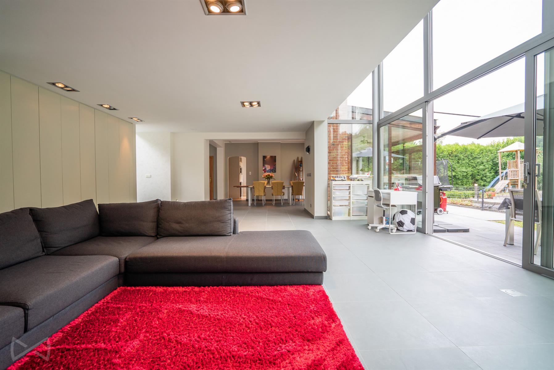 Foto 4 van 4 van Huis met vijf slaapkamers in Limal