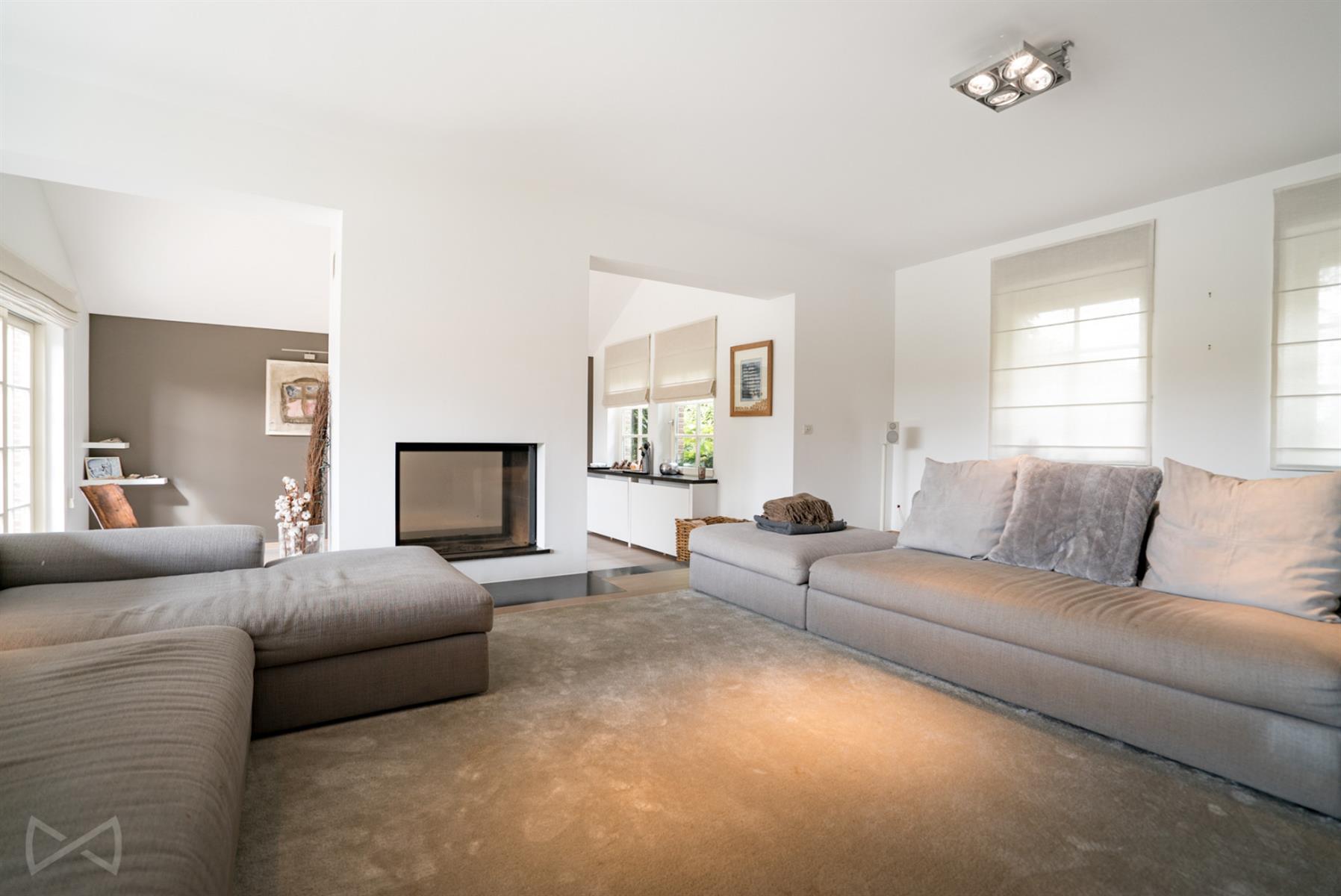 Picture 2 of 3 for House with four bedrooms in Céroux-Mousty