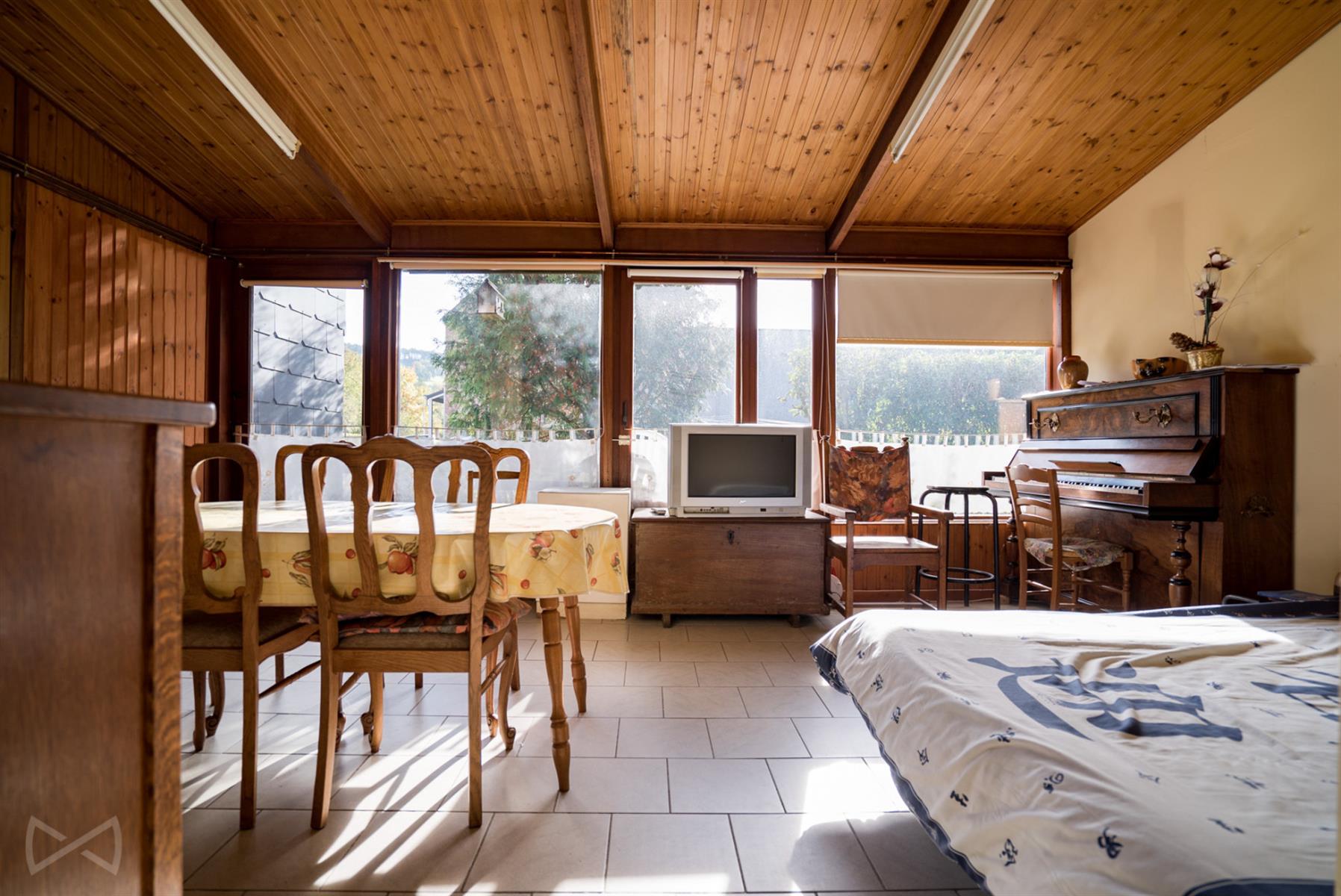 Photo 2 sur 4 pour Maison de huit chambres à Bomal sur Ourthe