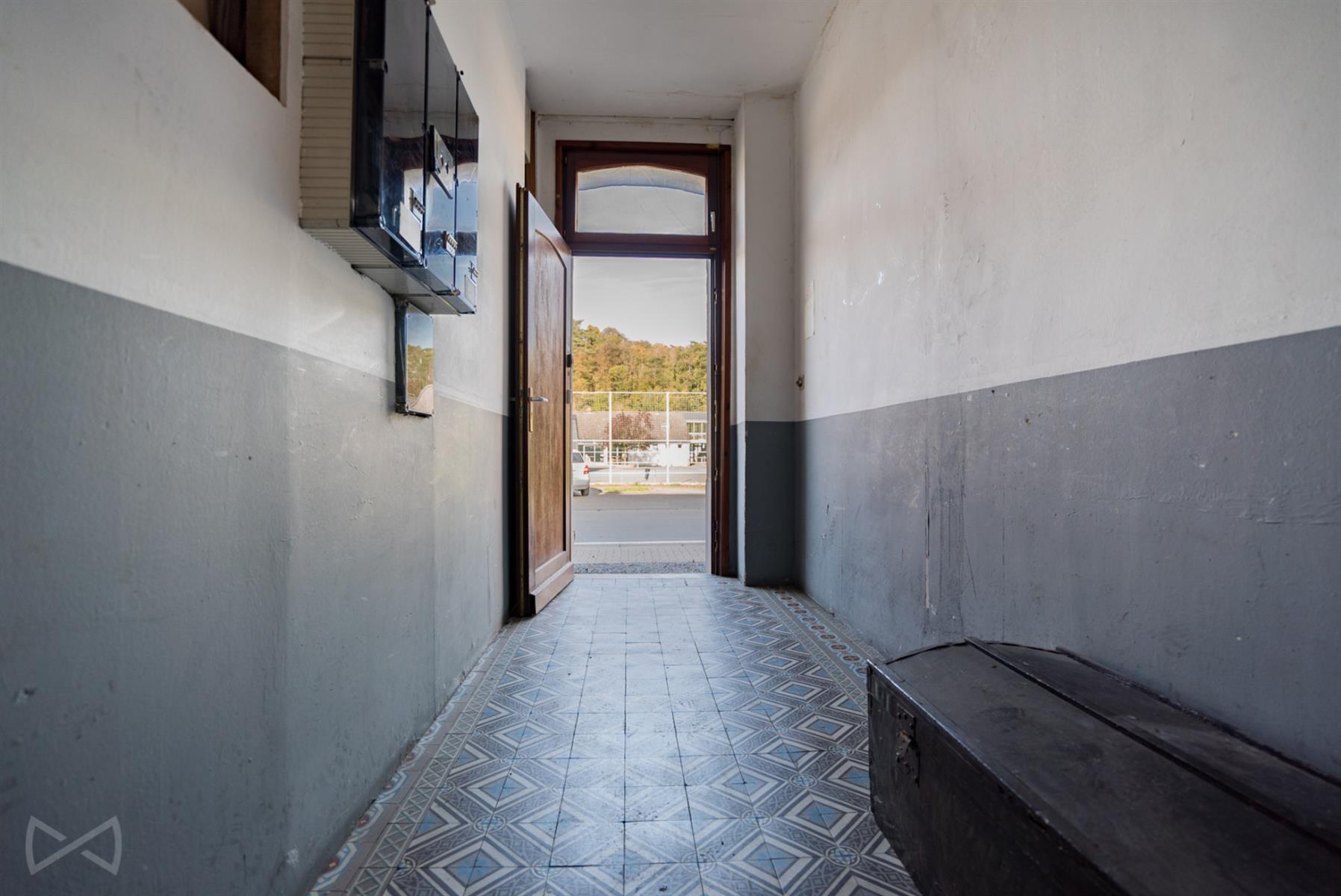 Photo 2 sur 4 pour Maison de huit chambres à Bomal sur Ourthe